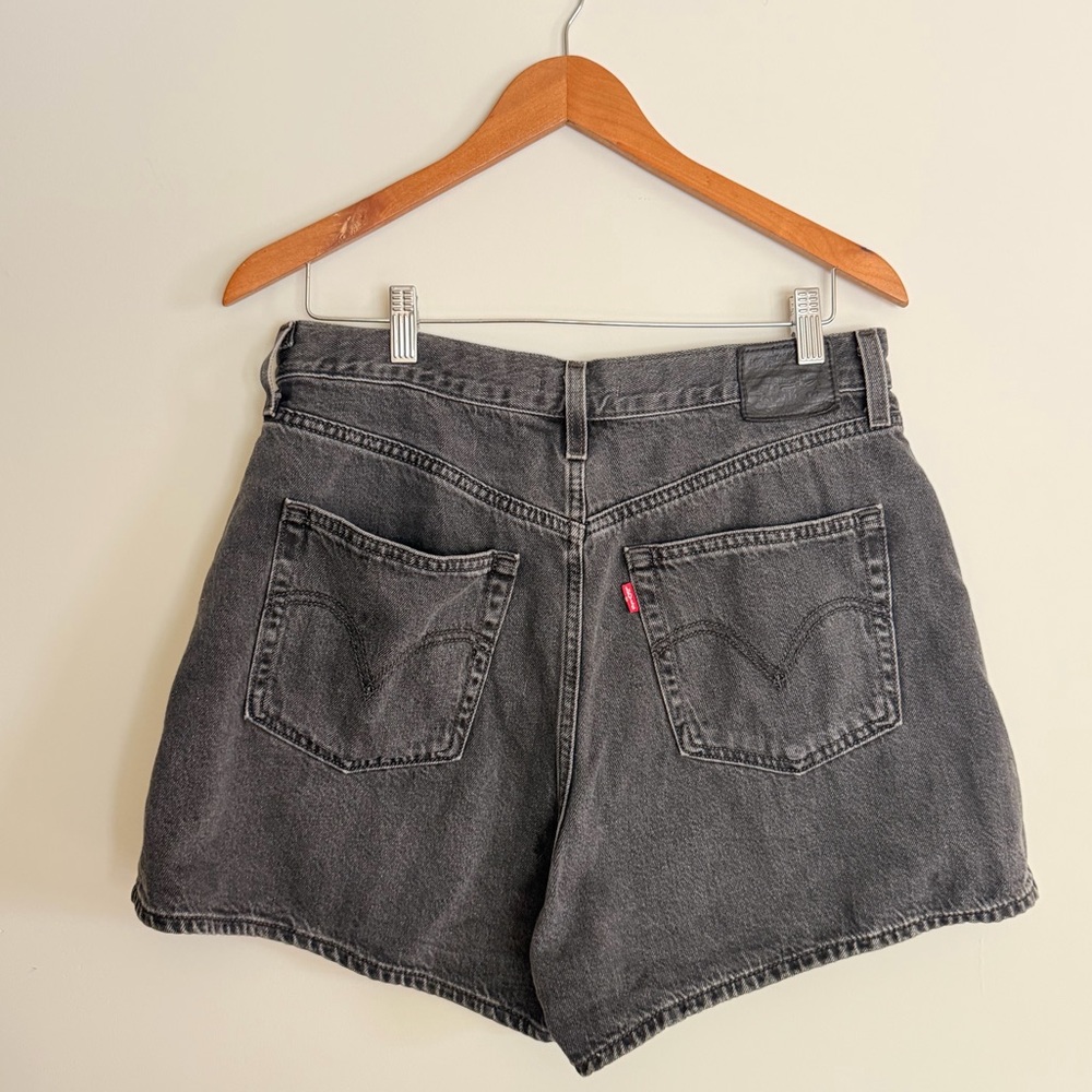 Levi's Black Wash High-Rise Denim Shorts